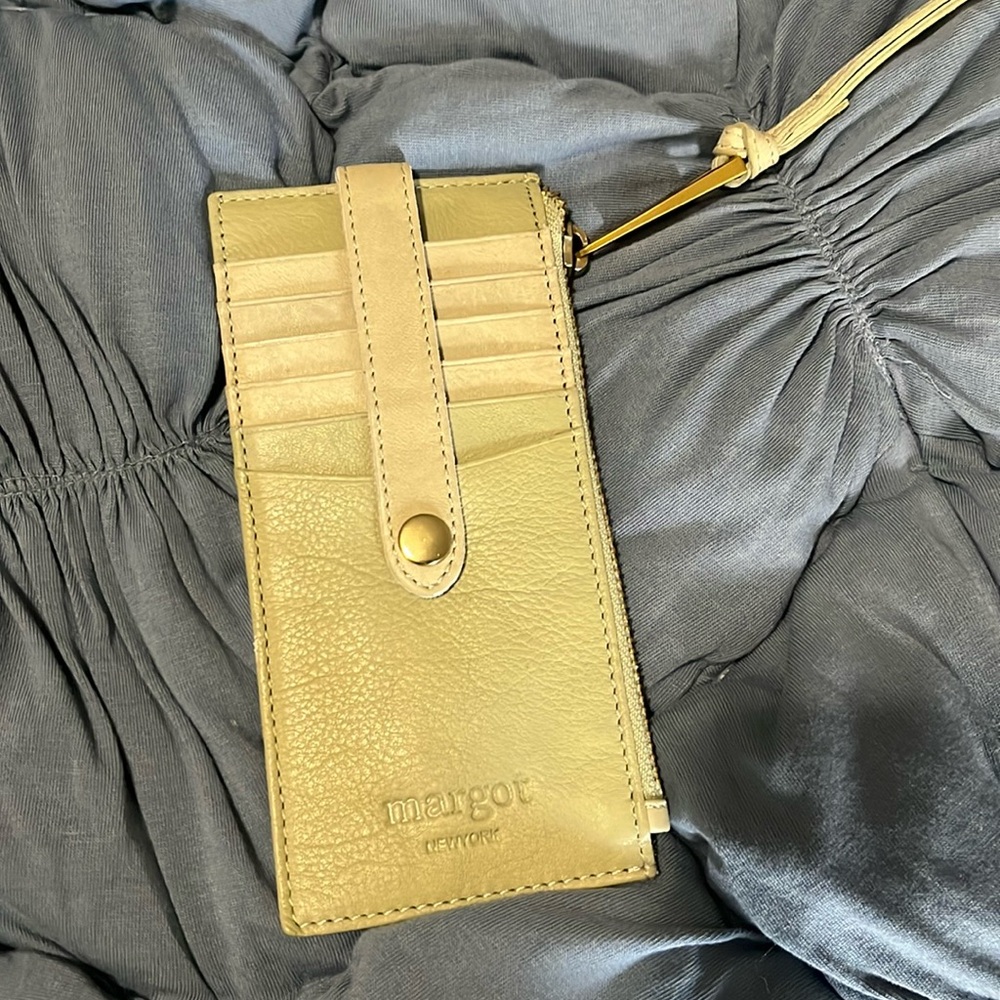 Margot leather wallet nwt